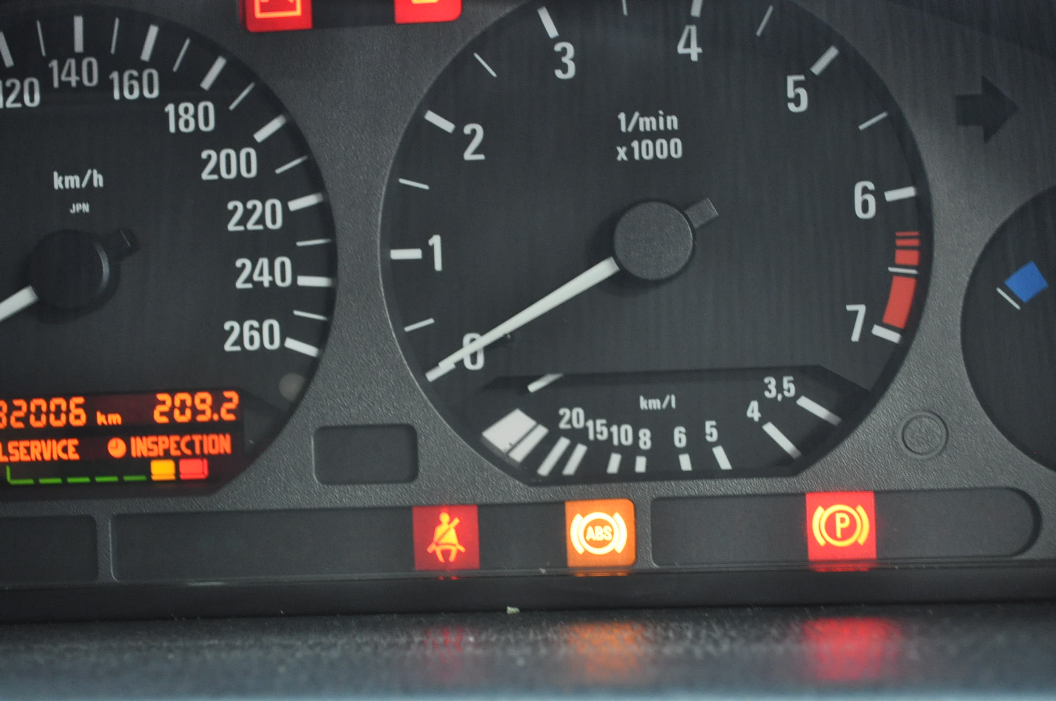 BMW E36 ABSユニット故障時ランプ点灯の様子2
