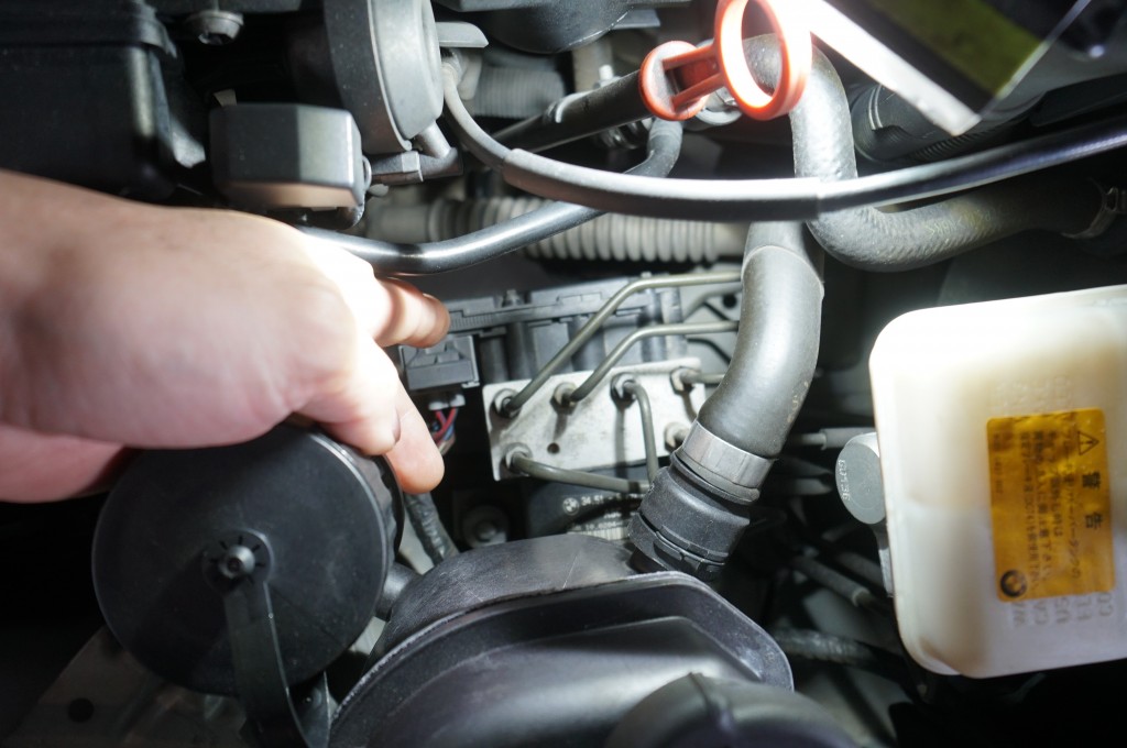 BMW Z3 ABS修理｜山梨県からご来店 ABS修理のお店Jスクエア