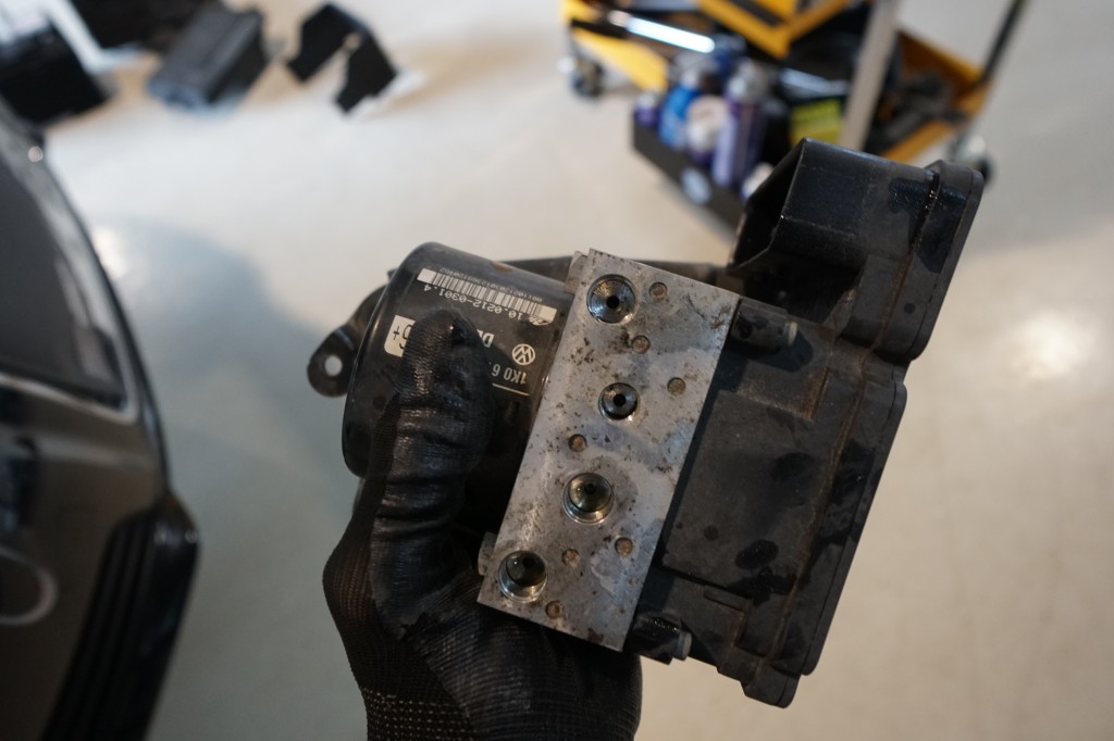 アウディ A3 ABS修理 2018/9/4 ABS修理のお店Jスクエア